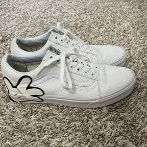 Disney x Vans Collab Shoe "Old Skool" Mickey Mouse Hand White - Womens 8.5